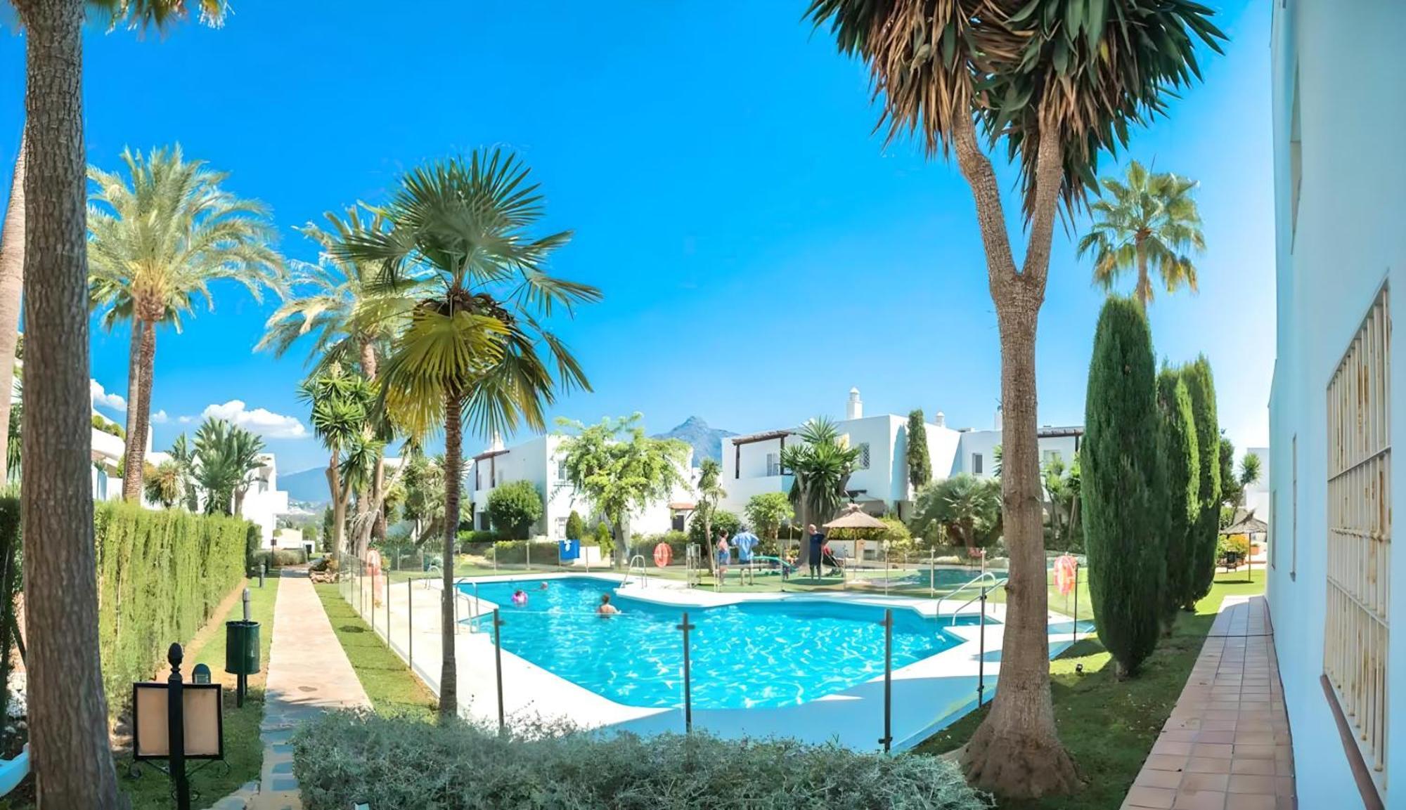 Gorgeous 2Br Apt. W/ Mountain View Puerto Banus Marbella Exterior photo