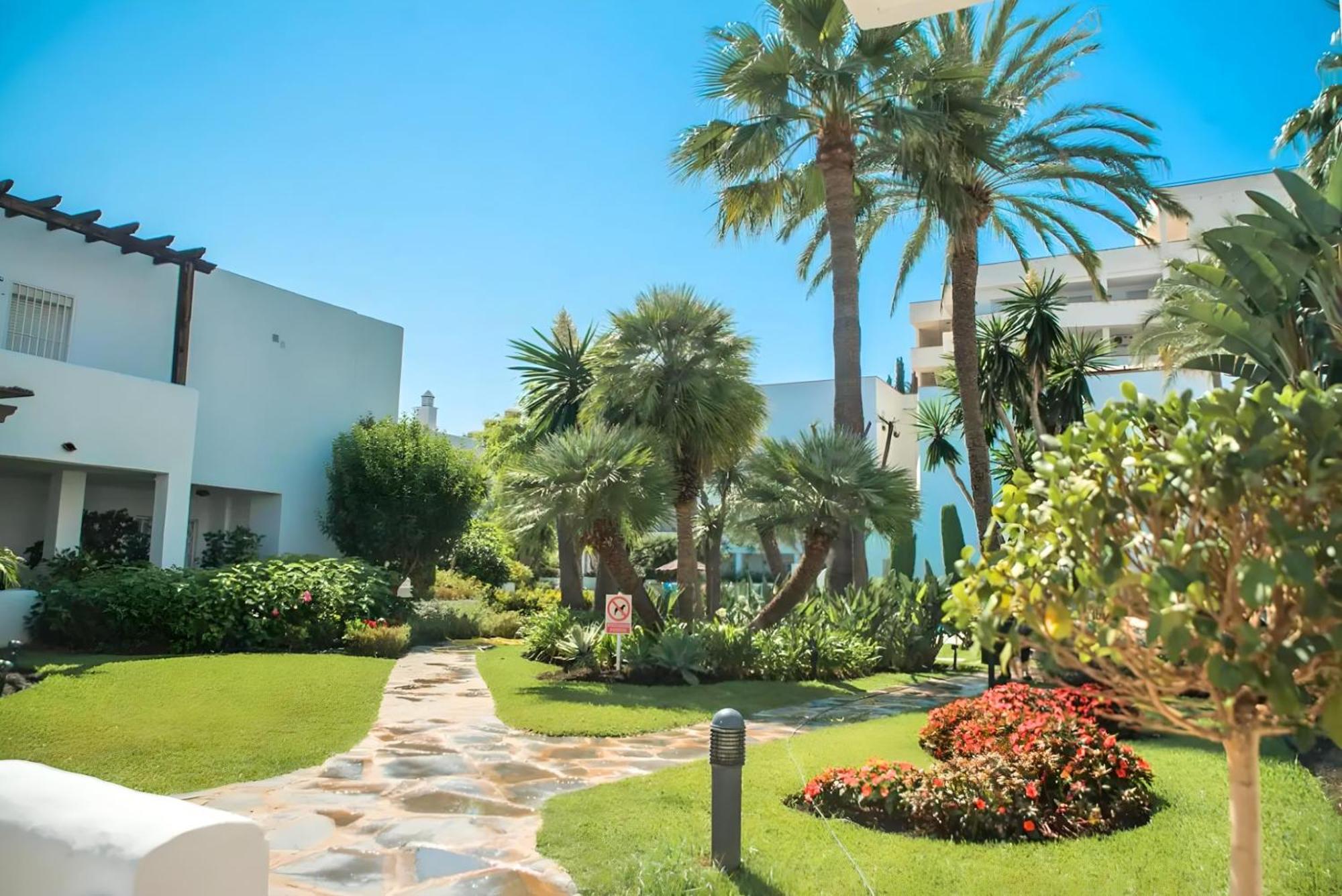 Gorgeous 2Br Apt. W/ Mountain View Puerto Banus Marbella Exterior photo