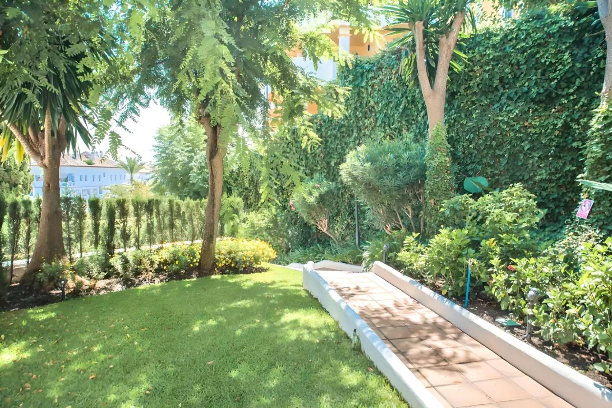 Gorgeous 2Br Apt. W/ Mountain View Puerto Banus Marbella Exterior photo